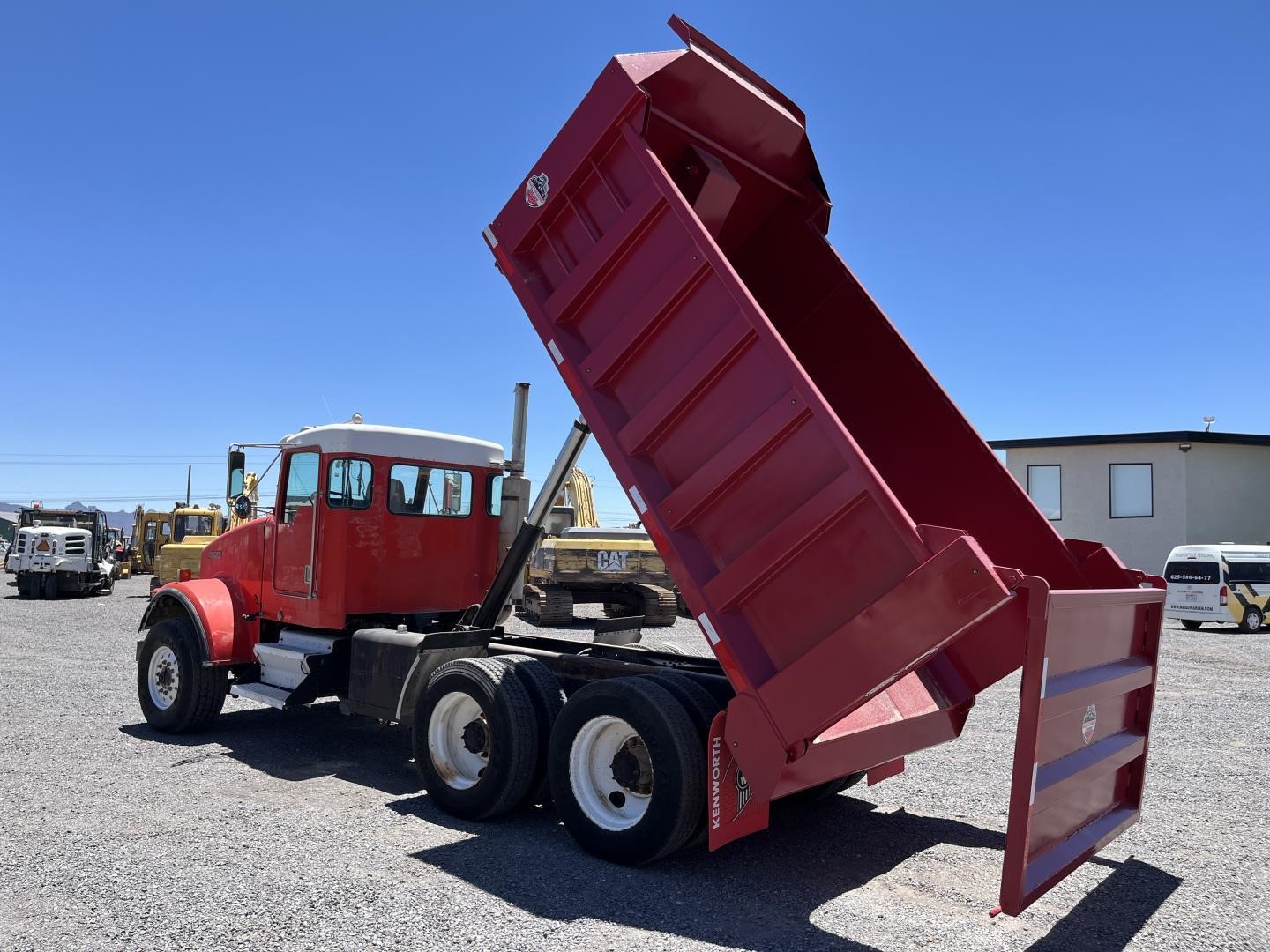 ./imagenes/INVOICE/2019/17631/CAMION DOMPE KENWORTH  (54).jpg